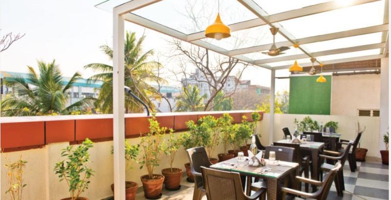 X By Bloom L Indiranagar Hotel Bangalore Exterior photo